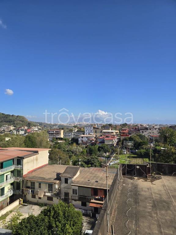 appartamento in vendita a Napoli in zona Pianura