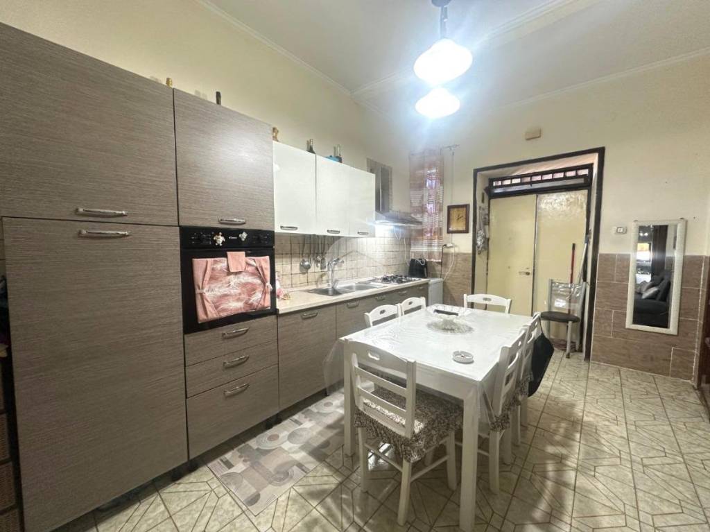appartamento in vendita a Napoli in zona Secondigliano