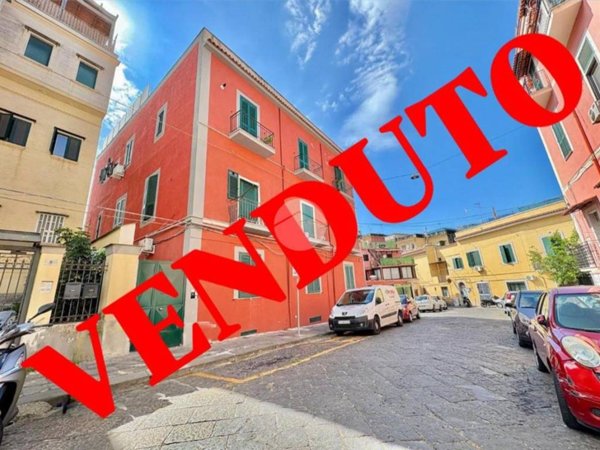 appartamento in vendita a Napoli in zona Bagnoli