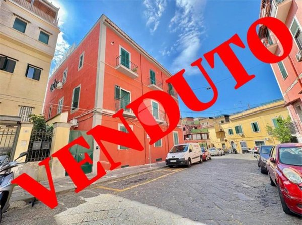 appartamento in vendita a Napoli in zona Bagnoli