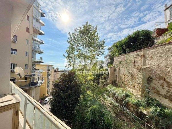 appartamento in vendita a Napoli in zona Chiaia