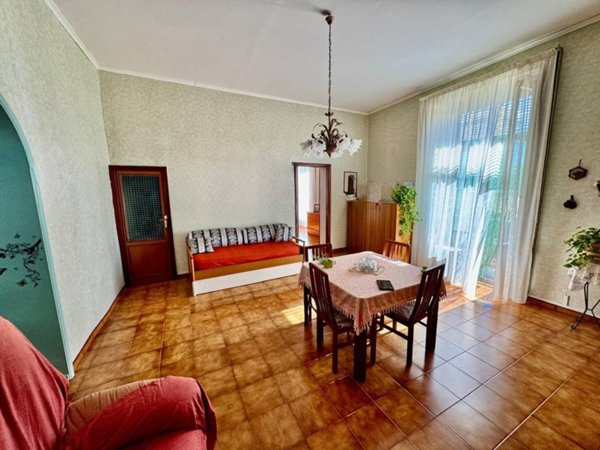 appartamento in vendita a Napoli in zona Stella