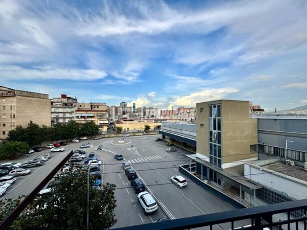appartamento in vendita a Napoli in zona Mercato