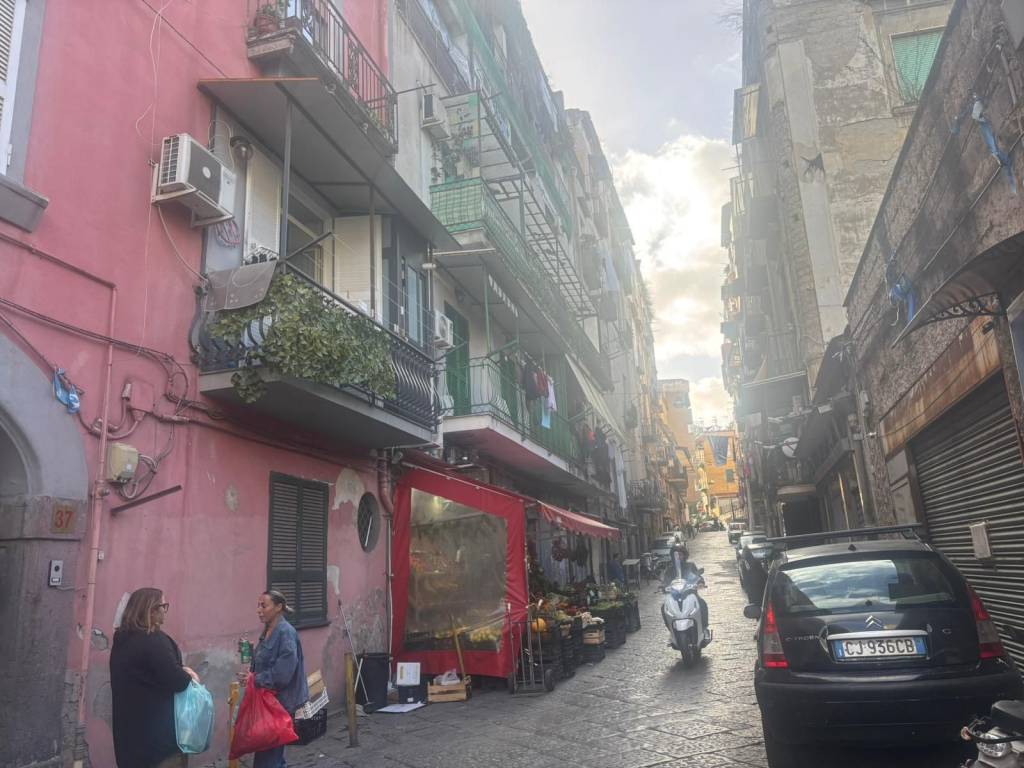 appartamento in vendita a Napoli in zona Avvocata