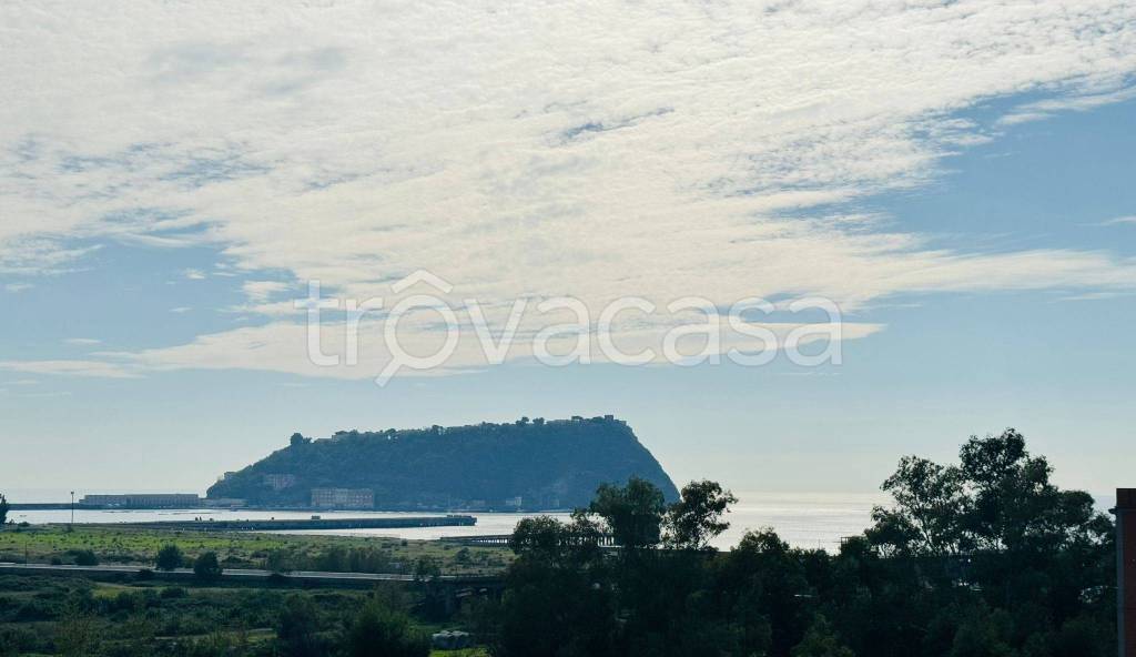 appartamento in vendita a Napoli in zona Pendino / San Giuseppe
