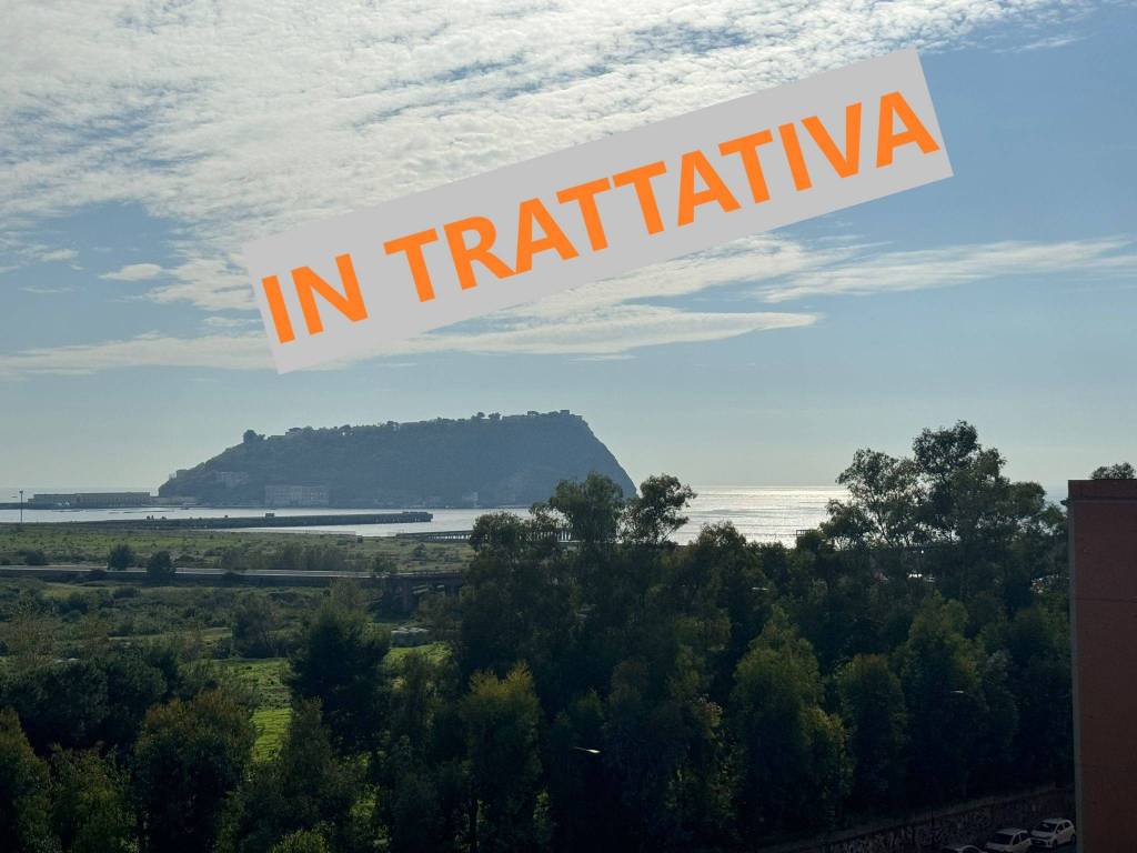 appartamento in vendita a Napoli in zona Pendino / San Giuseppe