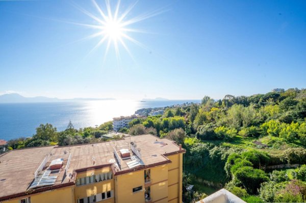appartamento in vendita a Napoli in zona Posillipo