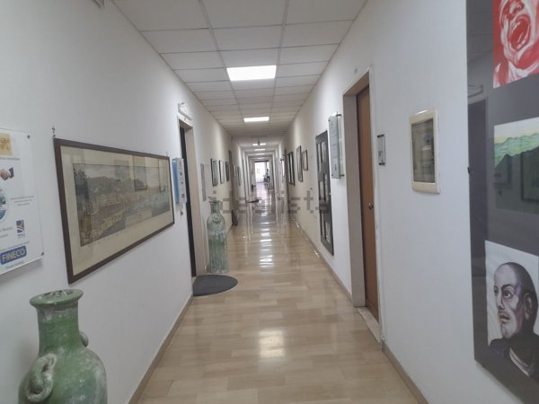 appartamento in vendita a Napoli in zona Mercato