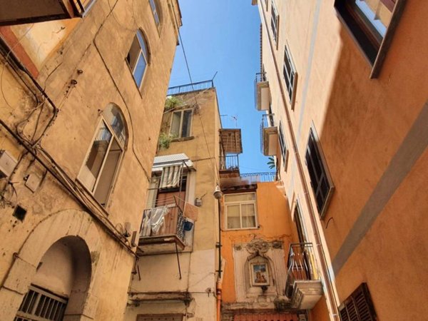 appartamento in vendita a Napoli in zona Stella