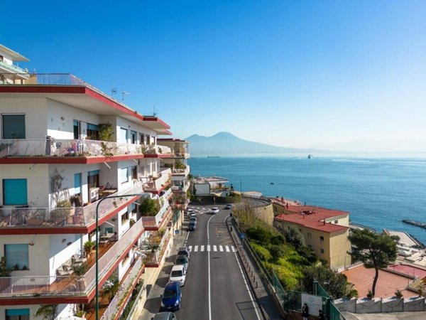appartamento in vendita a Napoli in zona Posillipo