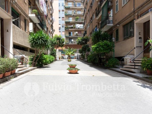 appartamento in vendita a Napoli in zona Arenella