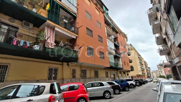 appartamento in vendita a Napoli in zona Bagnoli