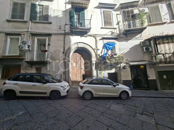 appartamento in vendita a Napoli in zona Stella