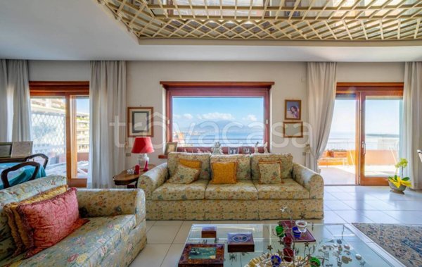 appartamento in vendita a Napoli in zona Posillipo
