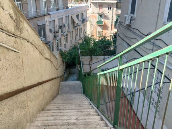 appartamento in vendita a Napoli in zona Arenella