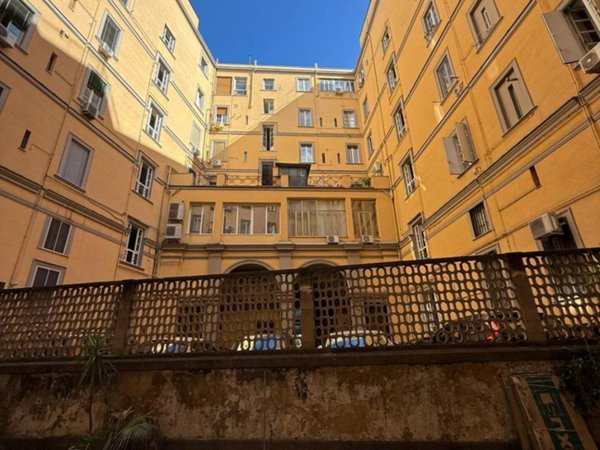 appartamento in vendita a Napoli in zona Pendino / San Giuseppe