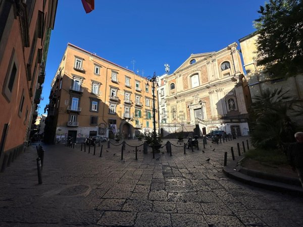 appartamento in vendita a Napoli in zona San Lorenzo