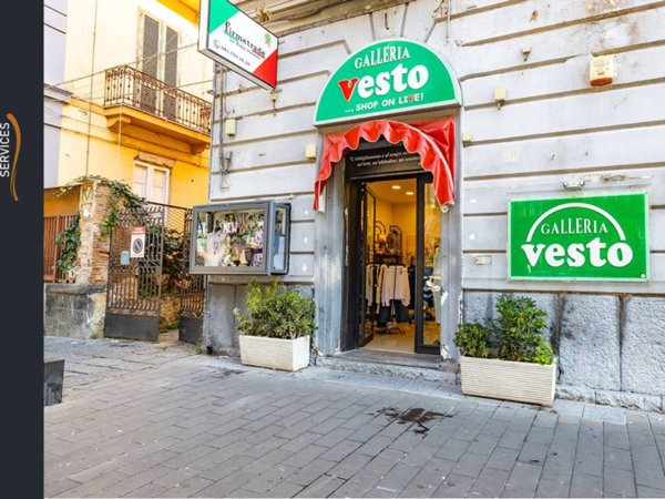 negozio in vendita a Napoli in zona Secondigliano