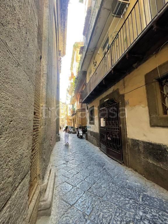 appartamento in vendita a Napoli in zona San Lorenzo