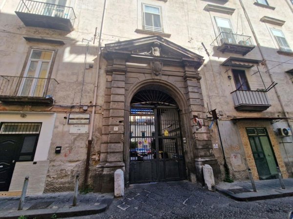 appartamento in vendita a Napoli in zona San Lorenzo
