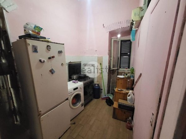 appartamento in vendita a Napoli in zona San Carlo all'Arena