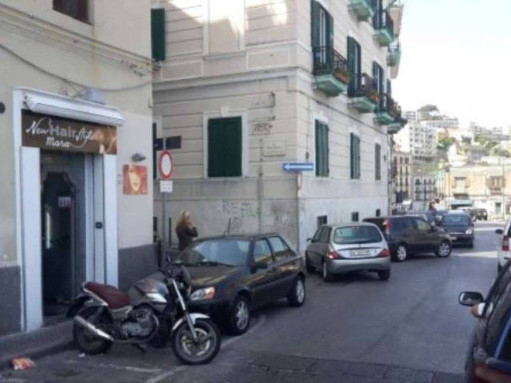 negozio in vendita a Napoli in zona Posillipo