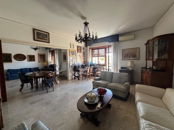 appartamento in vendita a Napoli in zona Arenella