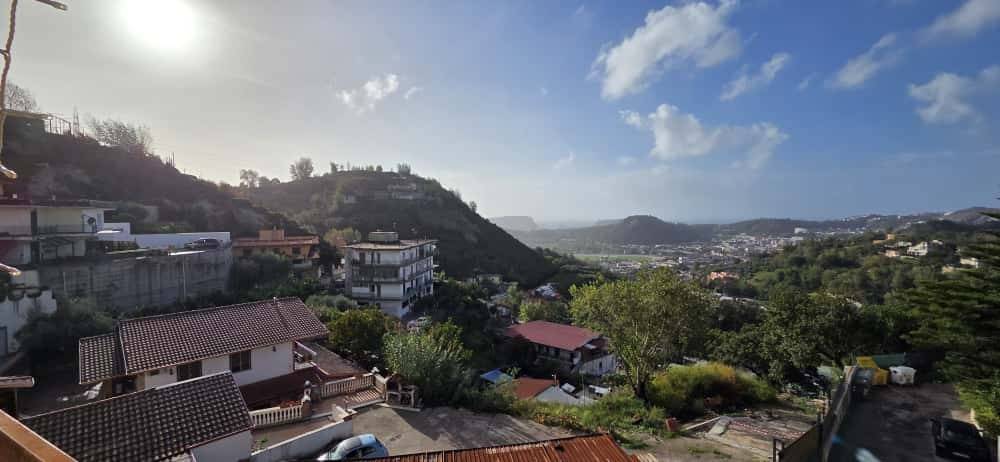 appartamento in vendita a Napoli in zona Pianura