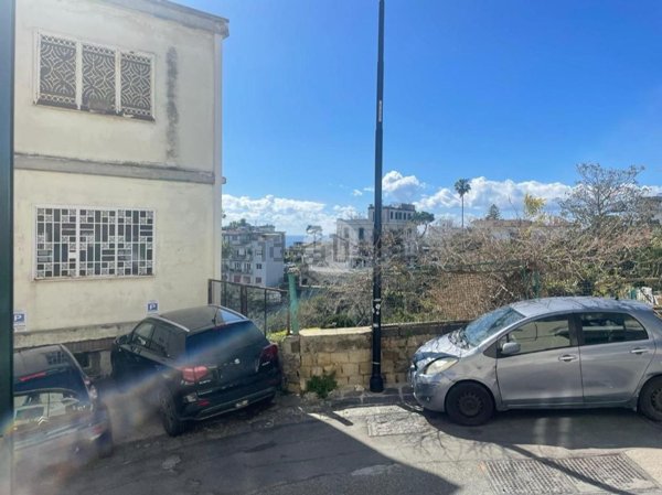appartamento in vendita a Napoli in zona Posillipo