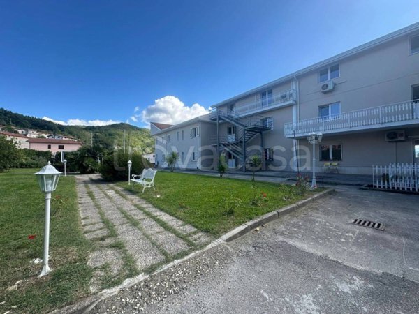 casa indipendente in vendita a Napoli in zona Chiaia