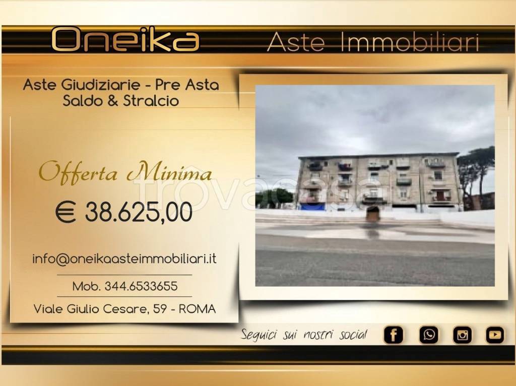 appartamento in vendita a Napoli in zona Bagnoli