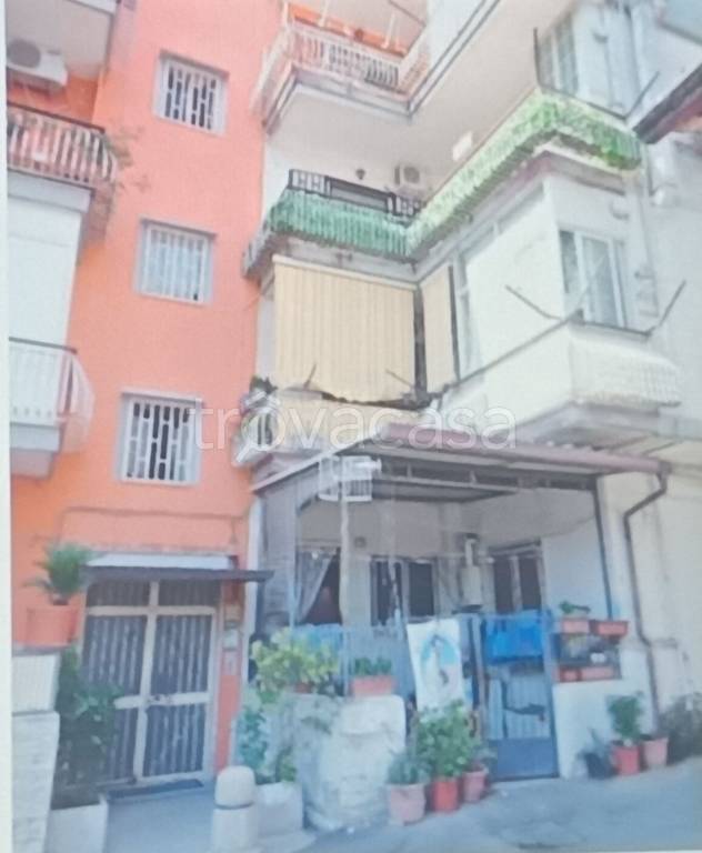 appartamento in vendita a Napoli in zona Pianura