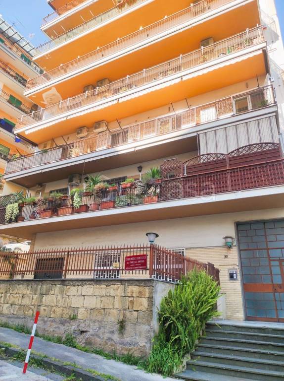 appartamento in vendita a Napoli in zona Arenella