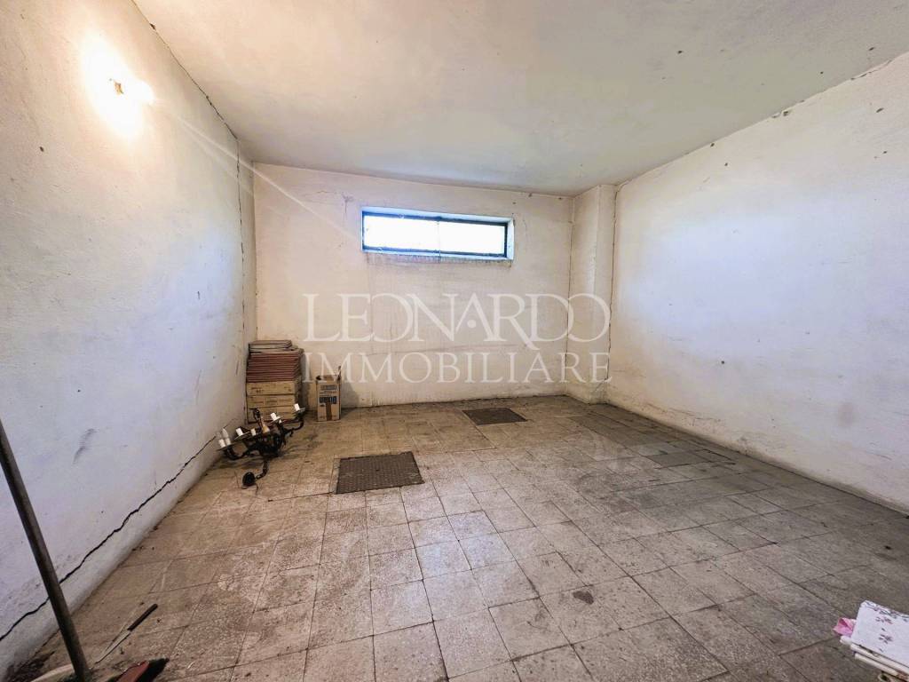 locale di sgombero in vendita a Napoli in zona Vomero