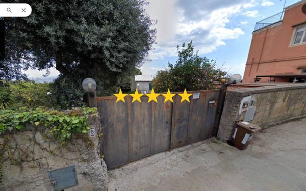 appartamento in vendita a Napoli in zona Posillipo