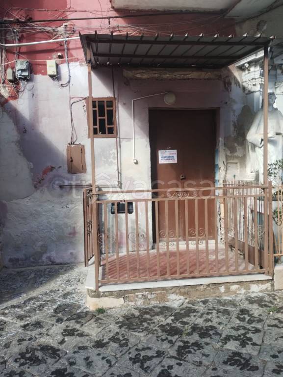 appartamento in vendita a Napoli in zona Miano