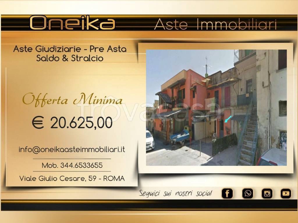 appartamento in vendita a Napoli in zona Pianura