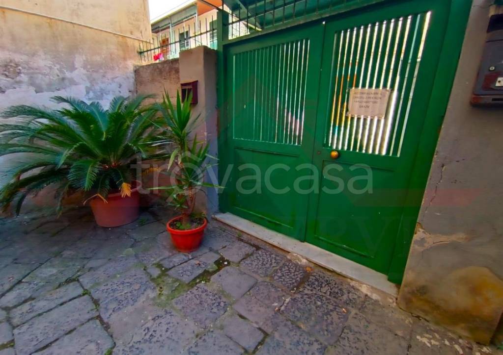appartamento in vendita a Napoli in zona Mercato