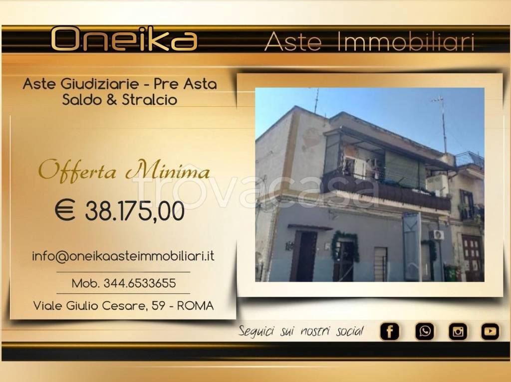 appartamento in vendita a Napoli in zona Barra