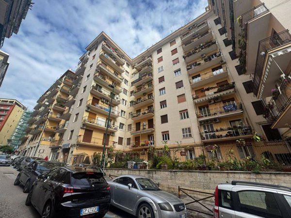 appartamento in vendita a Napoli in zona Arenella