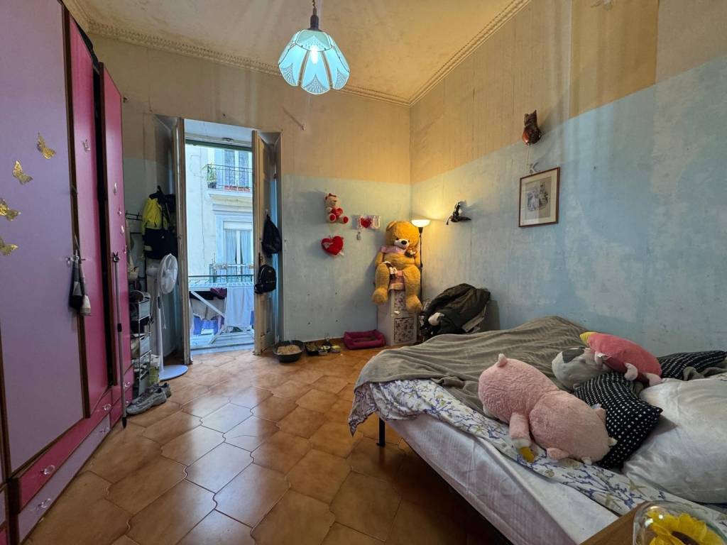 appartamento in vendita a Napoli in zona Stella
