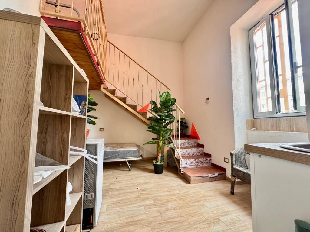 appartamento in vendita a Napoli in zona Pendino / San Giuseppe