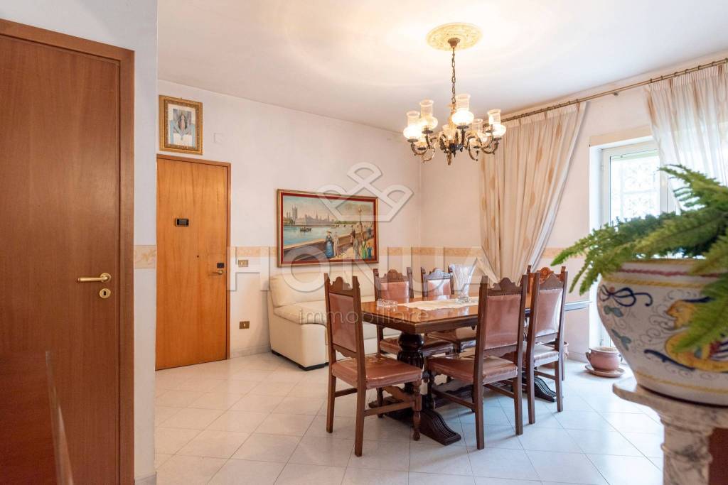 appartamento in vendita a Napoli