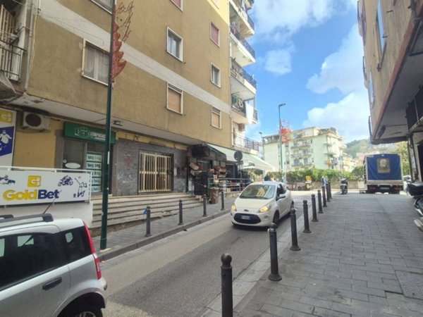 appartamento in vendita a Napoli in zona Pianura