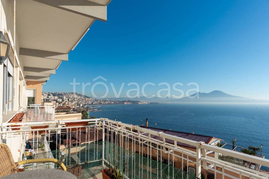 appartamento in vendita a Napoli in zona Posillipo