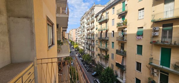 appartamento in vendita a Napoli in zona Arenella