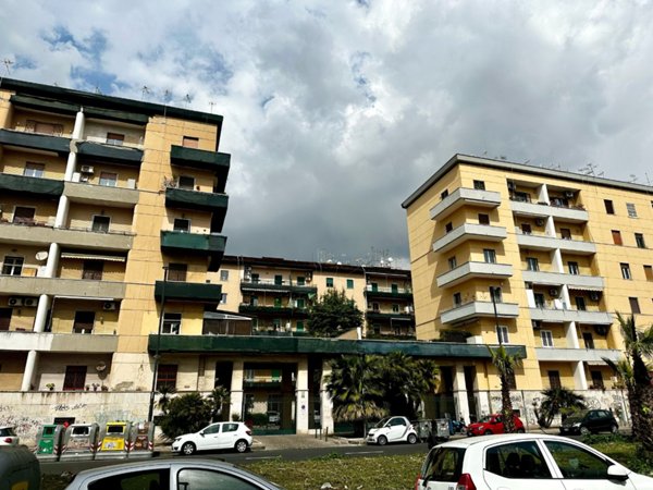 appartamento in vendita a Napoli in zona Fuorigrotta