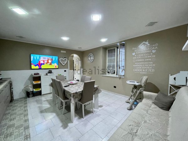 appartamento in vendita a Napoli in zona Barra