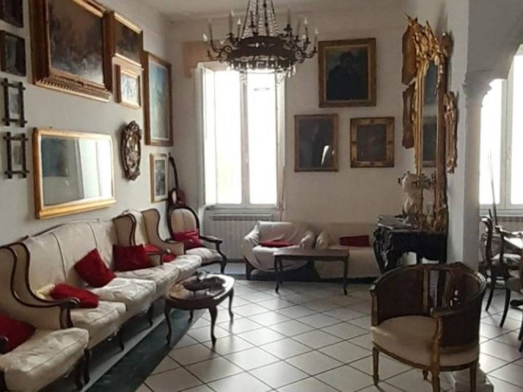 appartamento in vendita a Napoli in zona Vomero