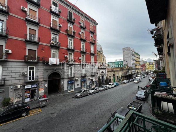 appartamento in vendita a Napoli in zona Pendino / San Giuseppe